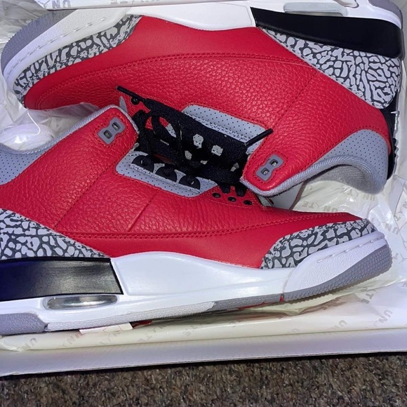 Retros - Picture 13 of 16